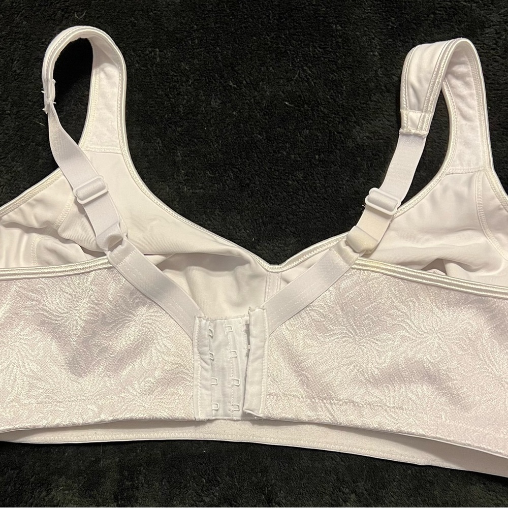 Playtex 18 hour bra 42D #4049 with comfort straps - Picture 4 of 6